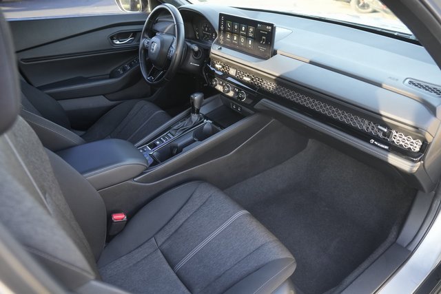 Used 2023 Honda Accord Sport image 18