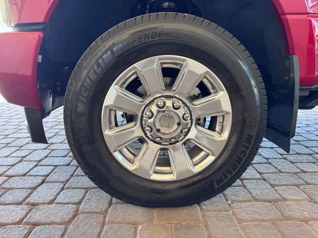 Certified 2017 Ford F350 Platinum w/ Platinum Ultimate Package AWD/4WD image 34