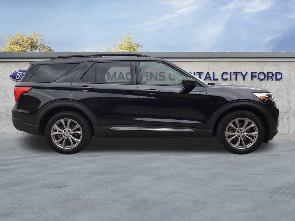 Certified 2022 Ford Explorer XLT w/ Equipment Group 202A image 6