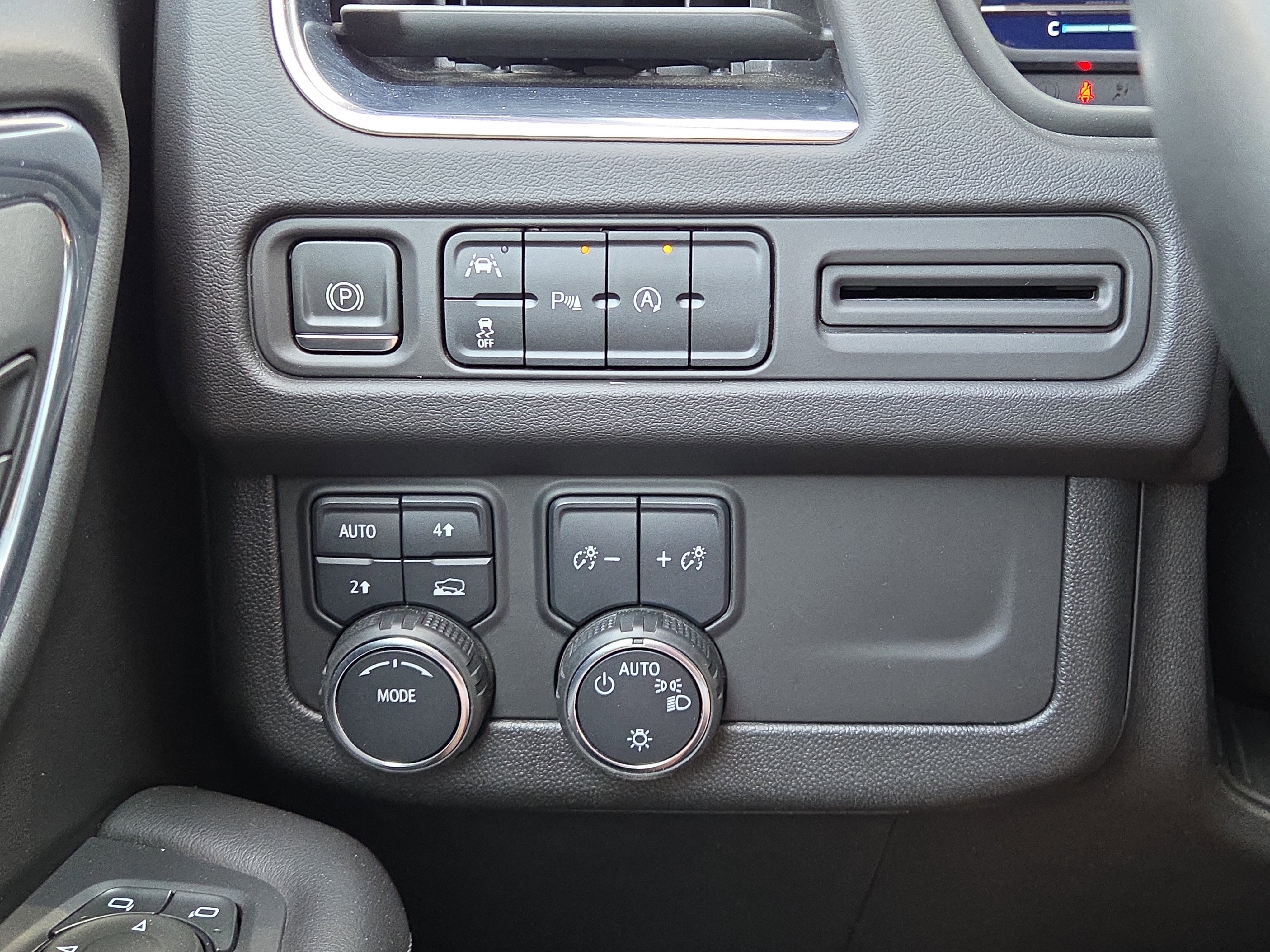 Used 2024 Chevrolet Tahoe LT image 28