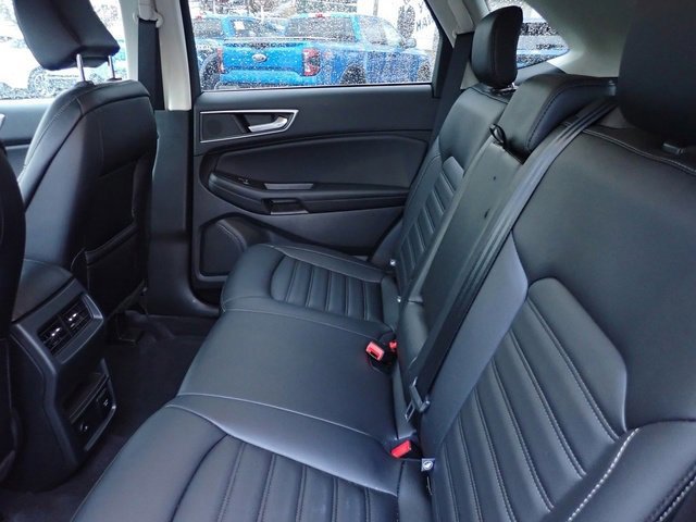 Certified 2024 Ford Edge SEL w/ Convenience Package image 17