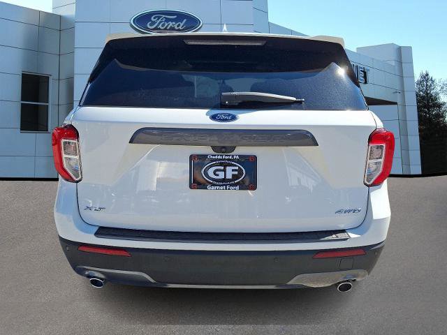 Certified 2022 Ford Explorer XLT w/ Equipment Group 202A image 3