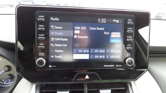 Used 2022 Toyota Venza LE image 13