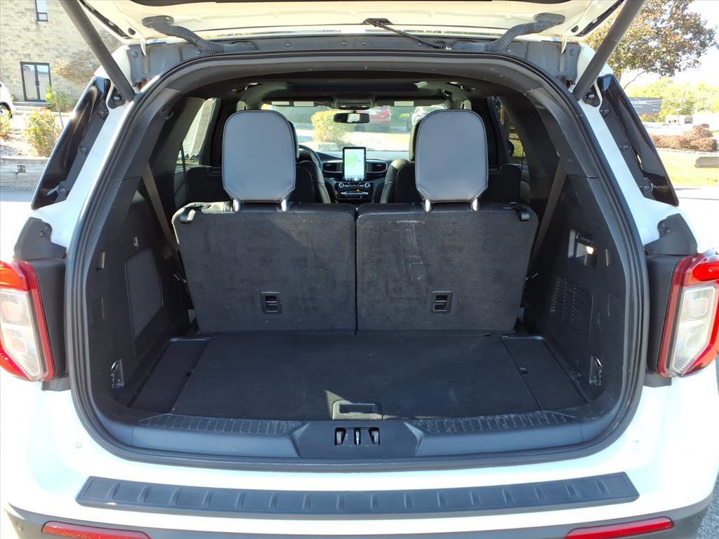 Certified 2022 Ford Explorer ST w/ Equipment Group 401A image 9