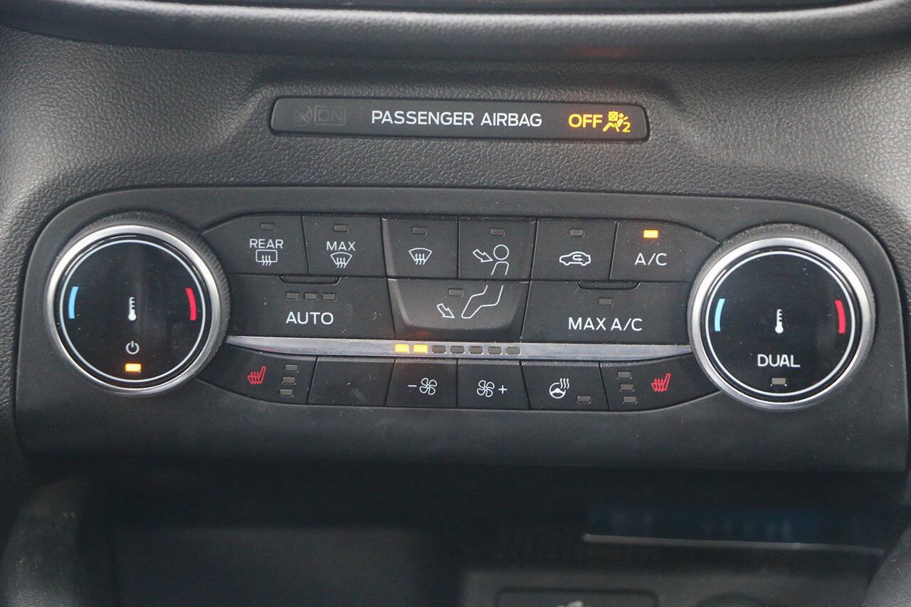 Certified 2025 Ford Escape ST-Line Select AWD/4WD image 22