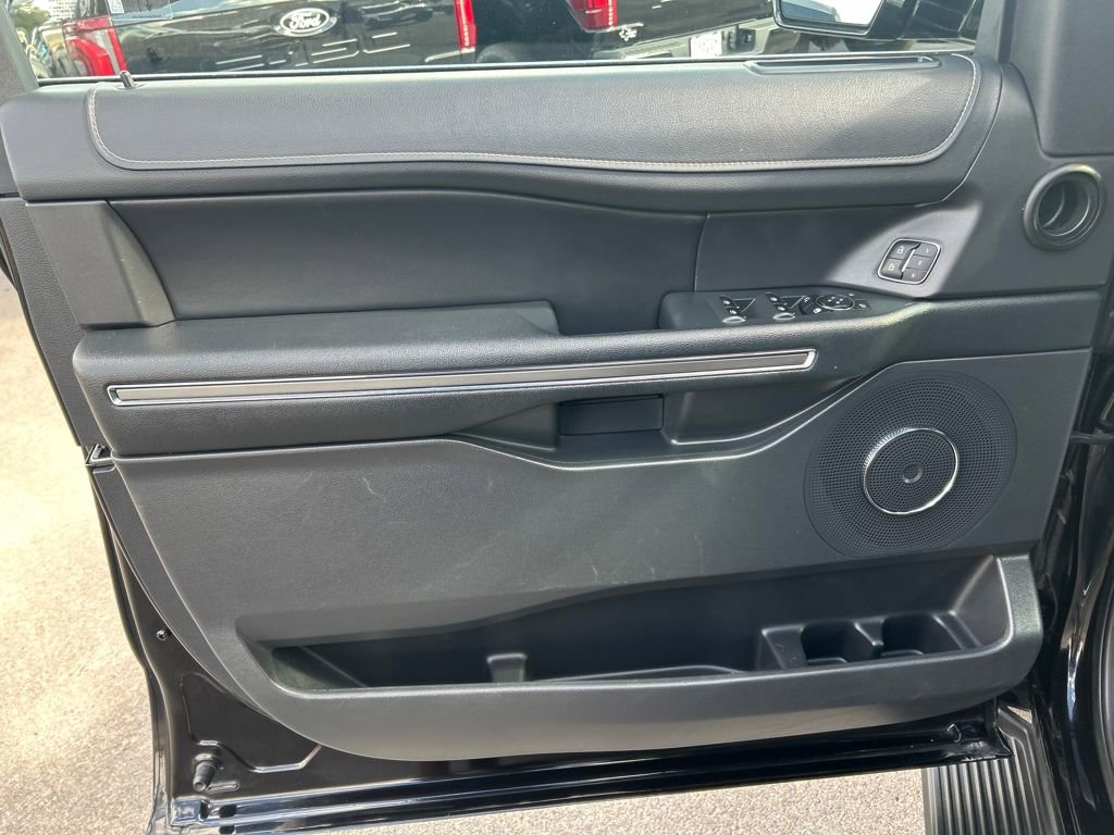 Certified 2024 Ford Expedition XLT image 22