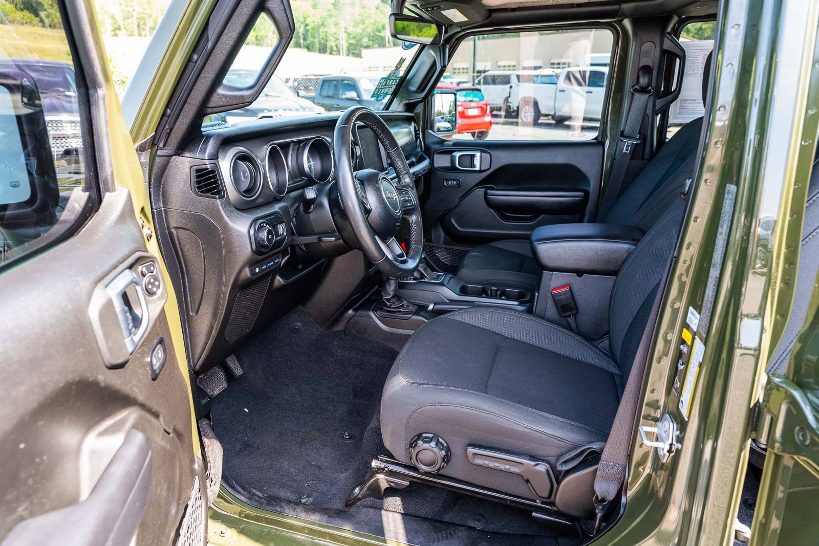 Used 2023 Jeep Wrangler Unlimited w/ Cold Weather Group AWD/4WD image 22