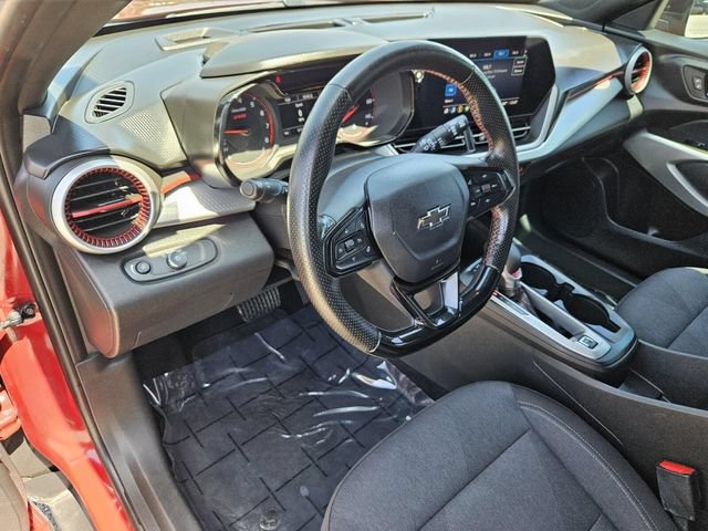 Used 2024 Chevrolet Trax RS FWD image 20