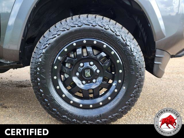 Used 2018 Toyota Tacoma SR5 RWD image 12