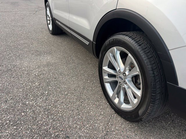 Certified 2019 Ford Explorer XLT w/ Equipment Group 202A FWD image 26