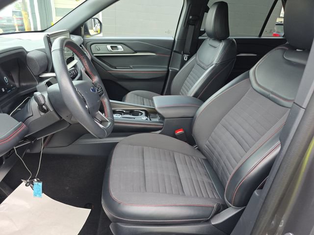 Certified 2025 Ford Explorer ST-Line AWD/4WD image 19
