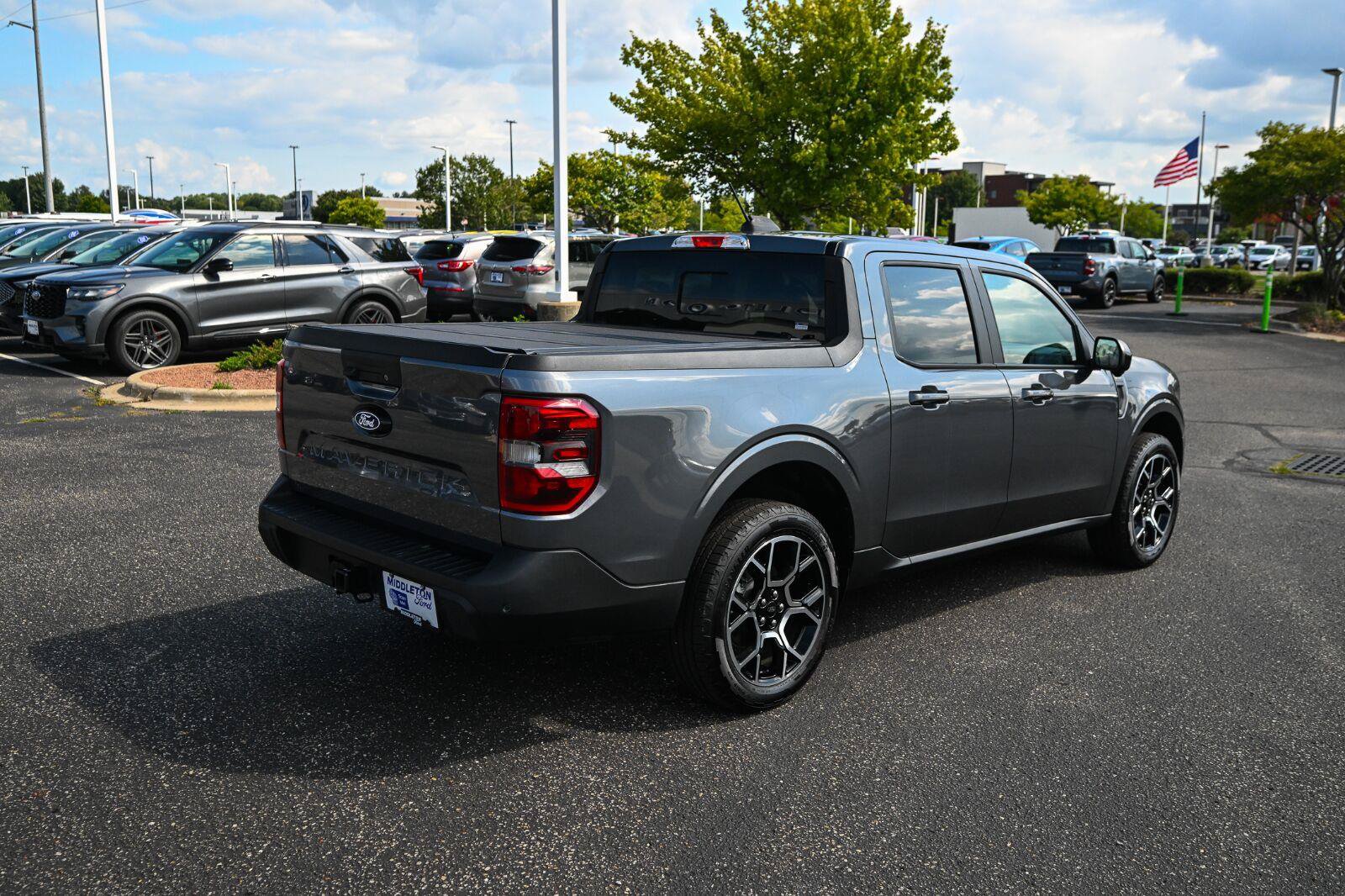 Certified 2026 Ford Maverick Lariat w/ 4K Tow Package AWD/4WD image 5