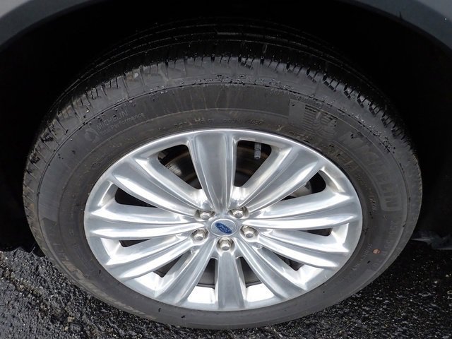 Certified 2025 Ford Explorer Platinum w/ LUX Leather Package image 13