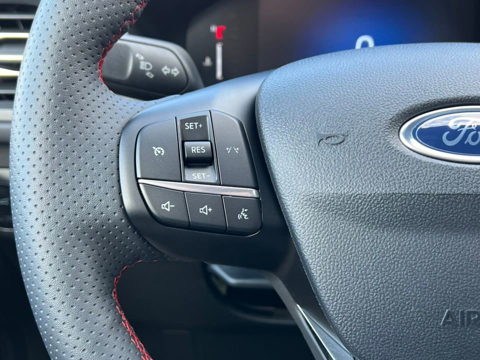 Certified 2023 Ford Escape ST-Line image 24