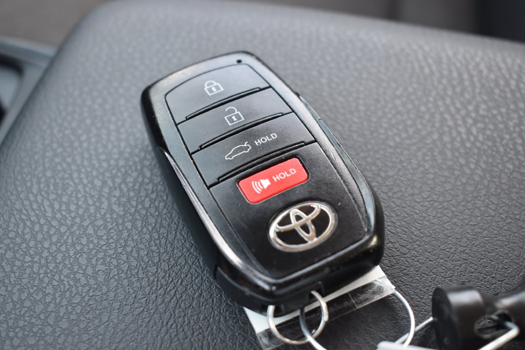Used 2025 Toyota Camry LE FWD image 38