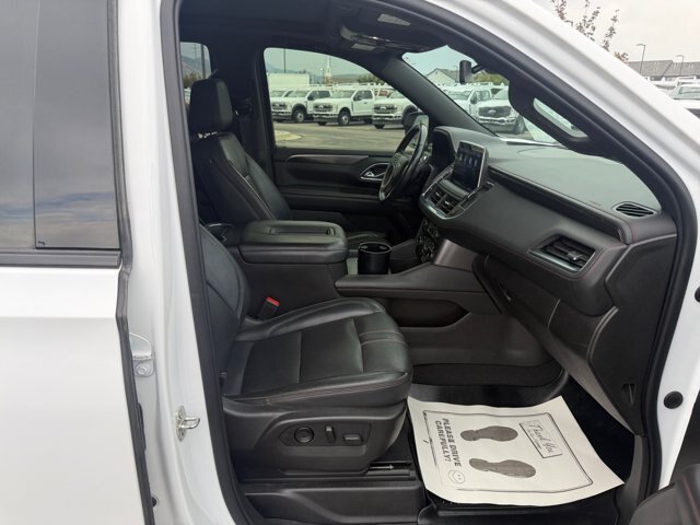 Used 2021 Chevrolet Tahoe RST w/ Luxury Package AWD/4WD image 17