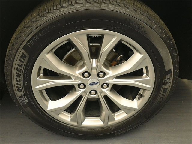 Certified 2021 Ford Explorer XLT w/ Equipment Group 202A image 9