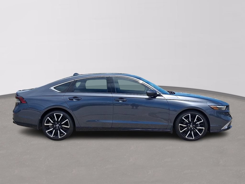 Used 2025 Honda Accord Touring image 7