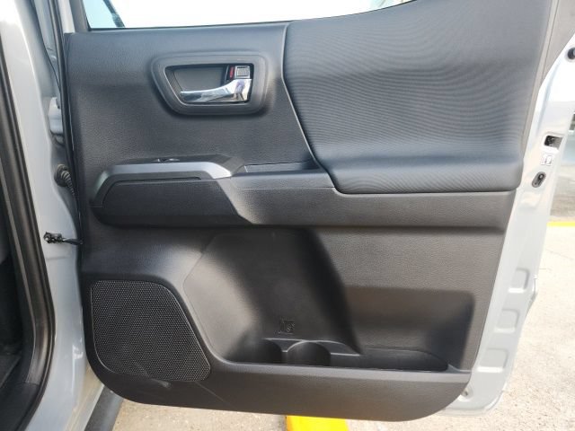 Used 2019 Toyota Tacoma TRD Off-Road AWD/4WD image 19