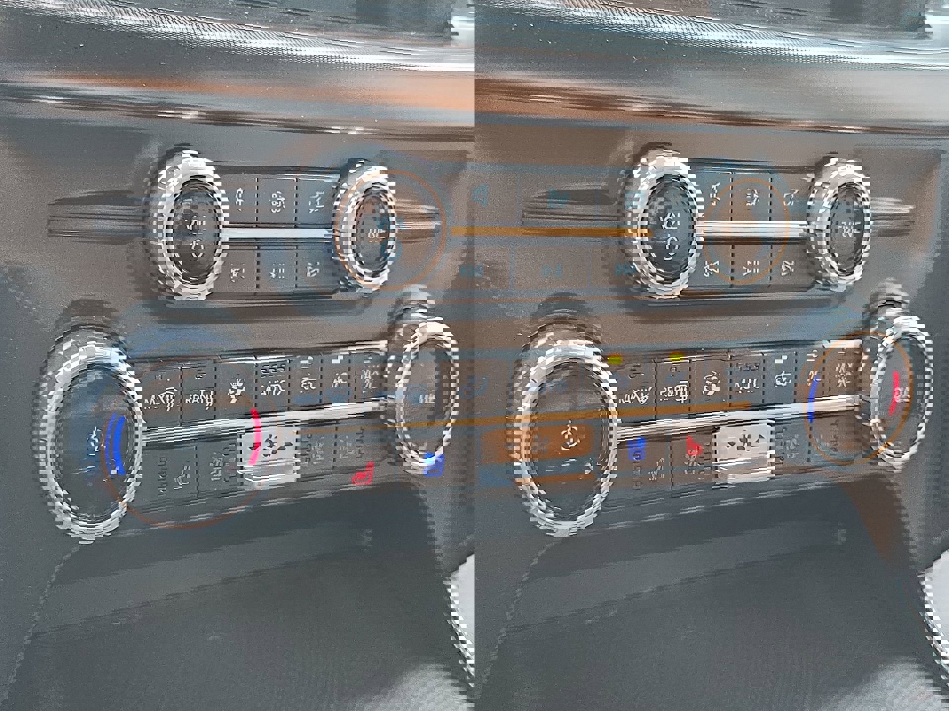 Certified 2023 Ford F150 Platinum w/ Equipment Group 701A High image 19