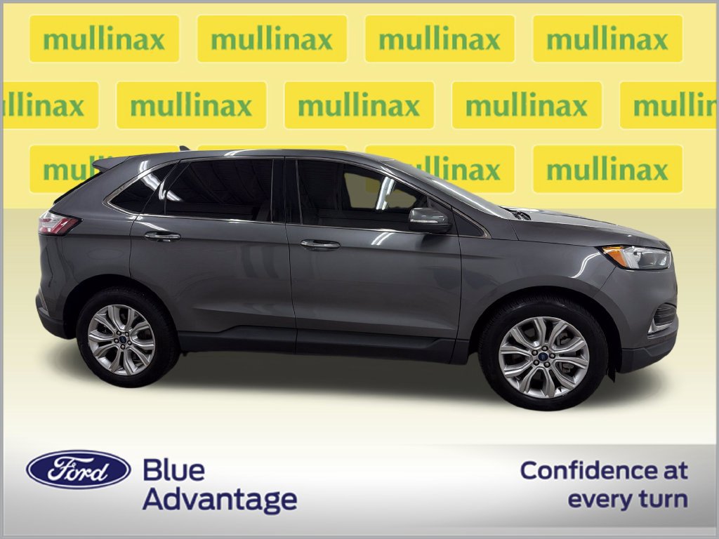 Certified 2022 Ford Edge Titanium AWD/4WD image 2