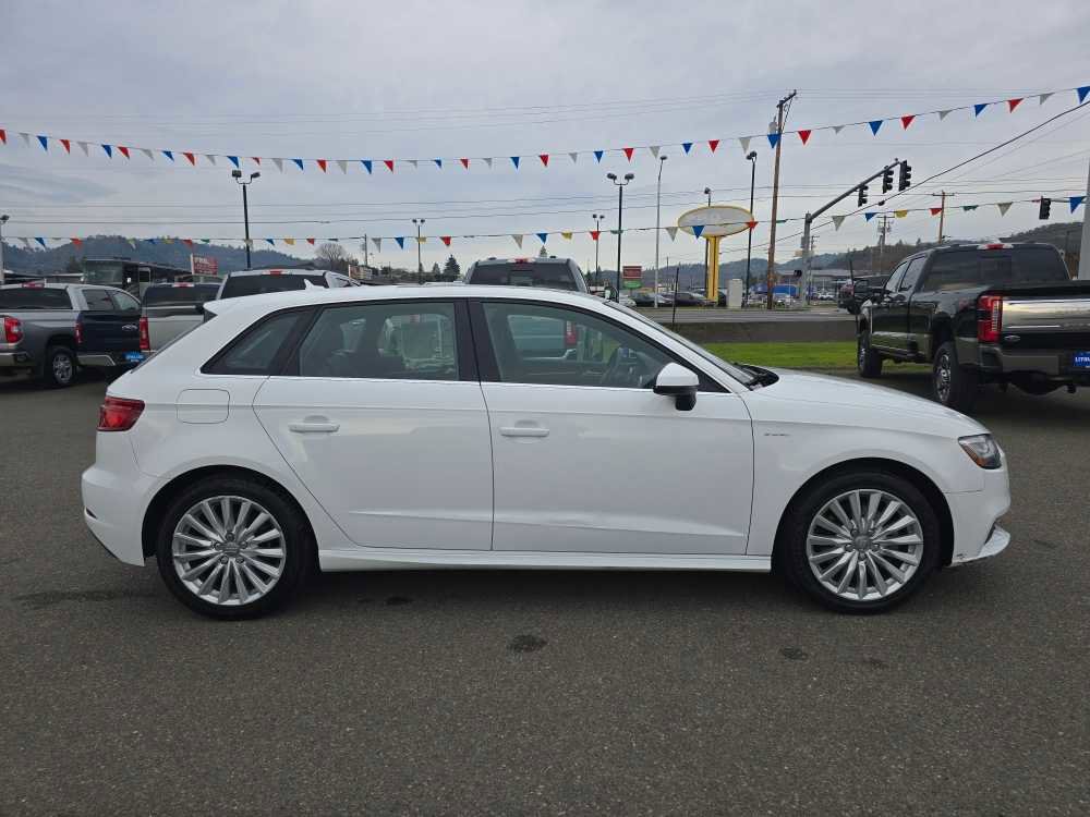 Used 2017 Audi A3 e-tron Premium Plus w/ Technology Package image 7