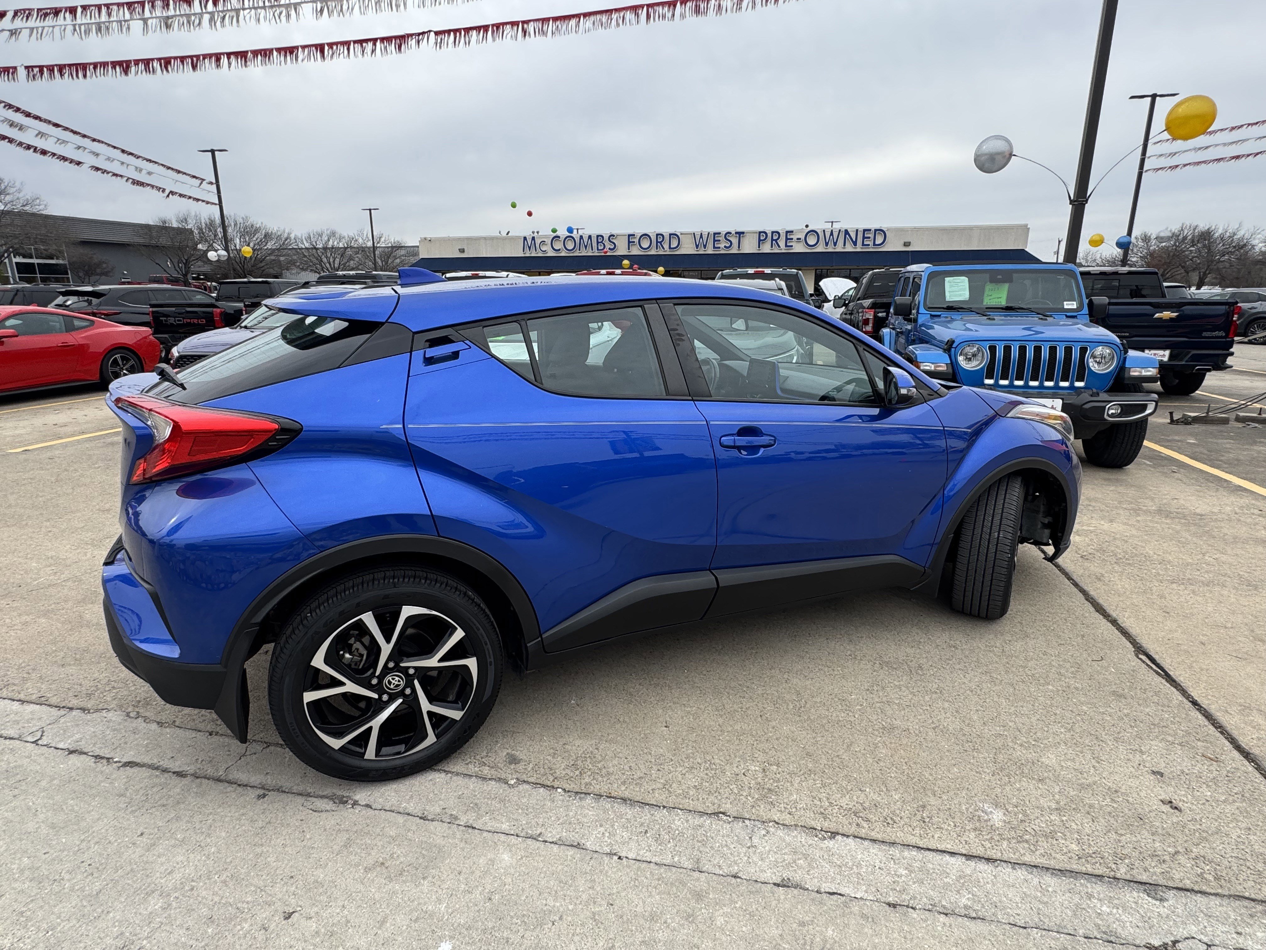 Used 2022 Toyota C-HR Limited image 4