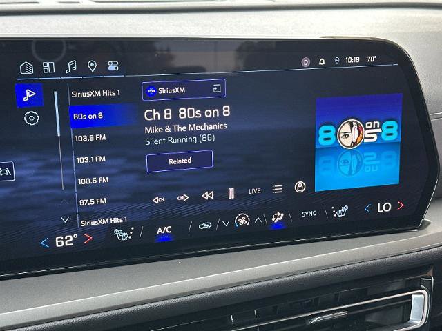 Used 2025 Chevrolet Traverse LT image 18