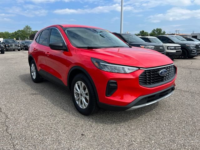 Certified 2024 Ford Escape Active AWD/4WD image 3