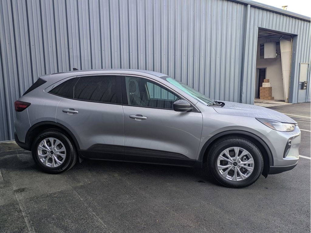 Certified 2023 Ford Escape Active w/ Tech Pack #1 FWD image 7