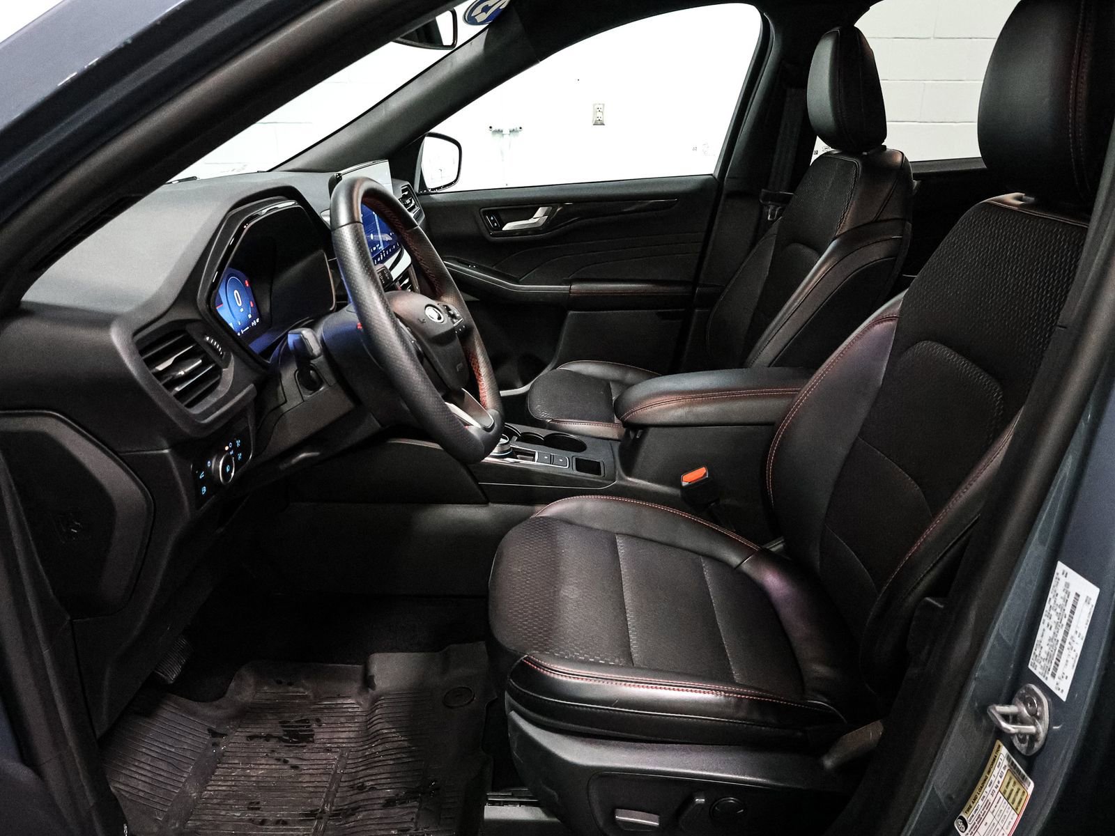 Certified 2025 Ford Escape ST-Line Elite image 21