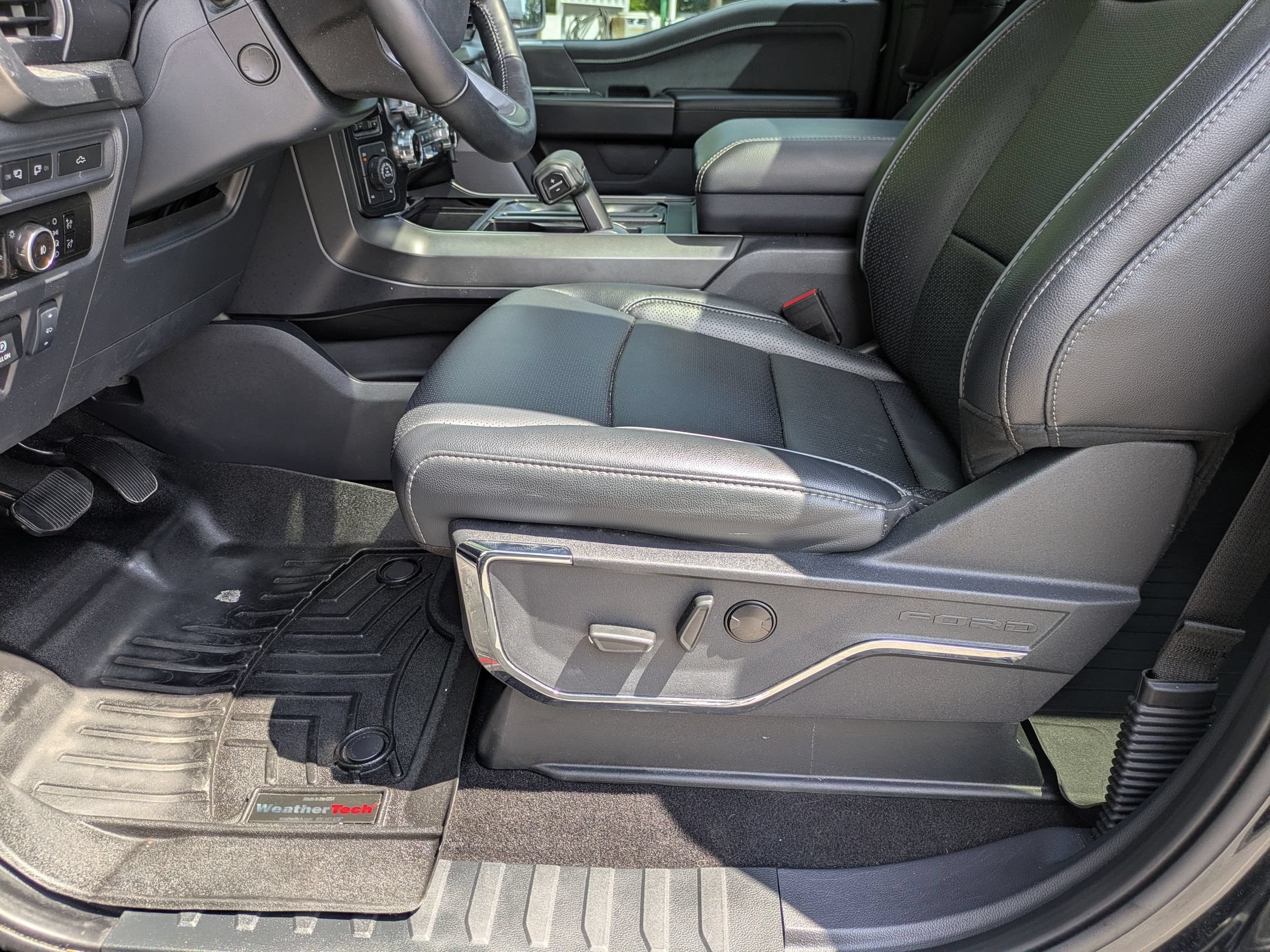 Certified 2024 Ford F150 Lariat w/ Bed Utility Package AWD/4WD image 13