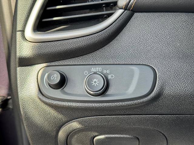 Used 2019 Chevrolet Trax LS image 20