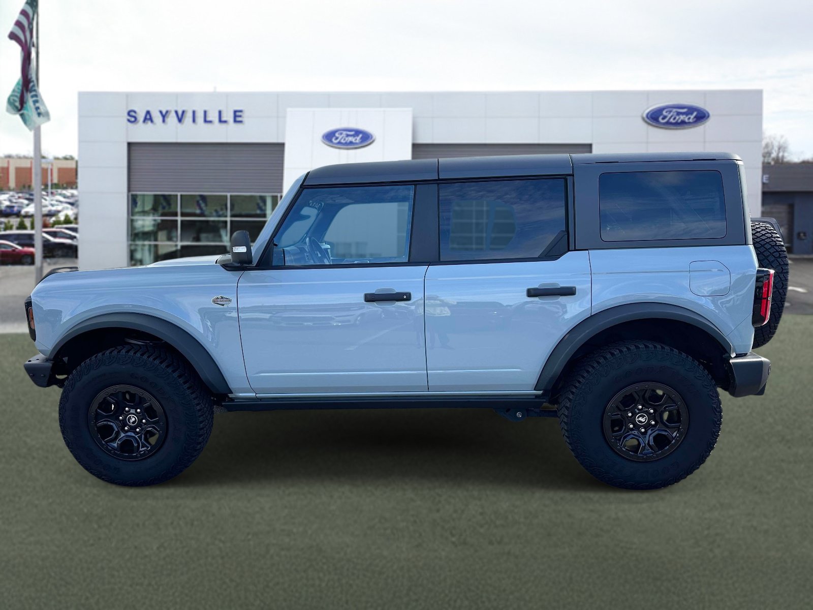 Certified 2024 Ford Bronco Wildtrak AWD/4WD image 2
