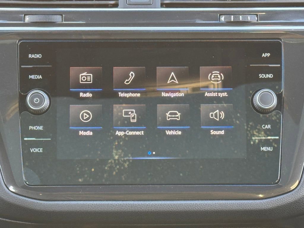 Used 2024 Volkswagen Tiguan SE R-Line FWD image 27