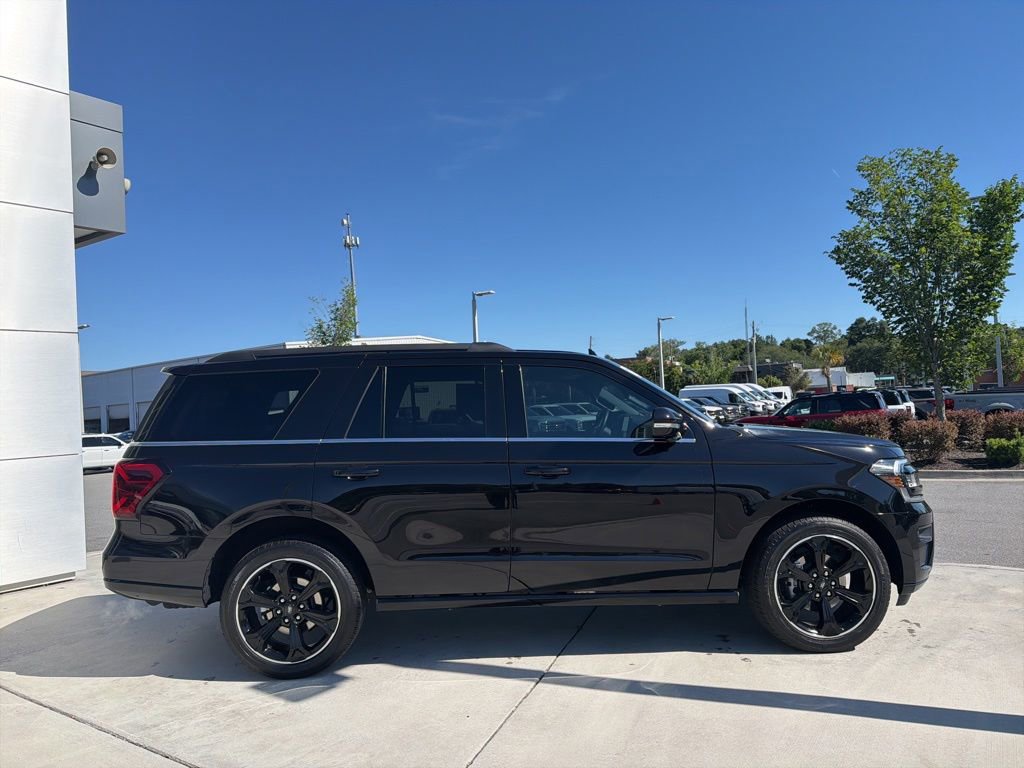 Certified 2023 Ford Expedition Limited AWD/4WD image 11
