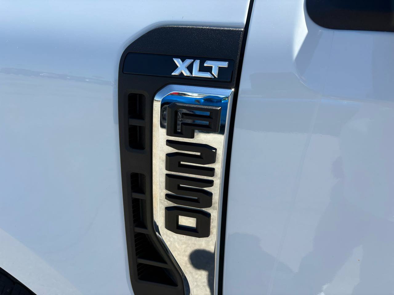 Certified 2025 Ford F250 XLT AWD/4WD image 9
