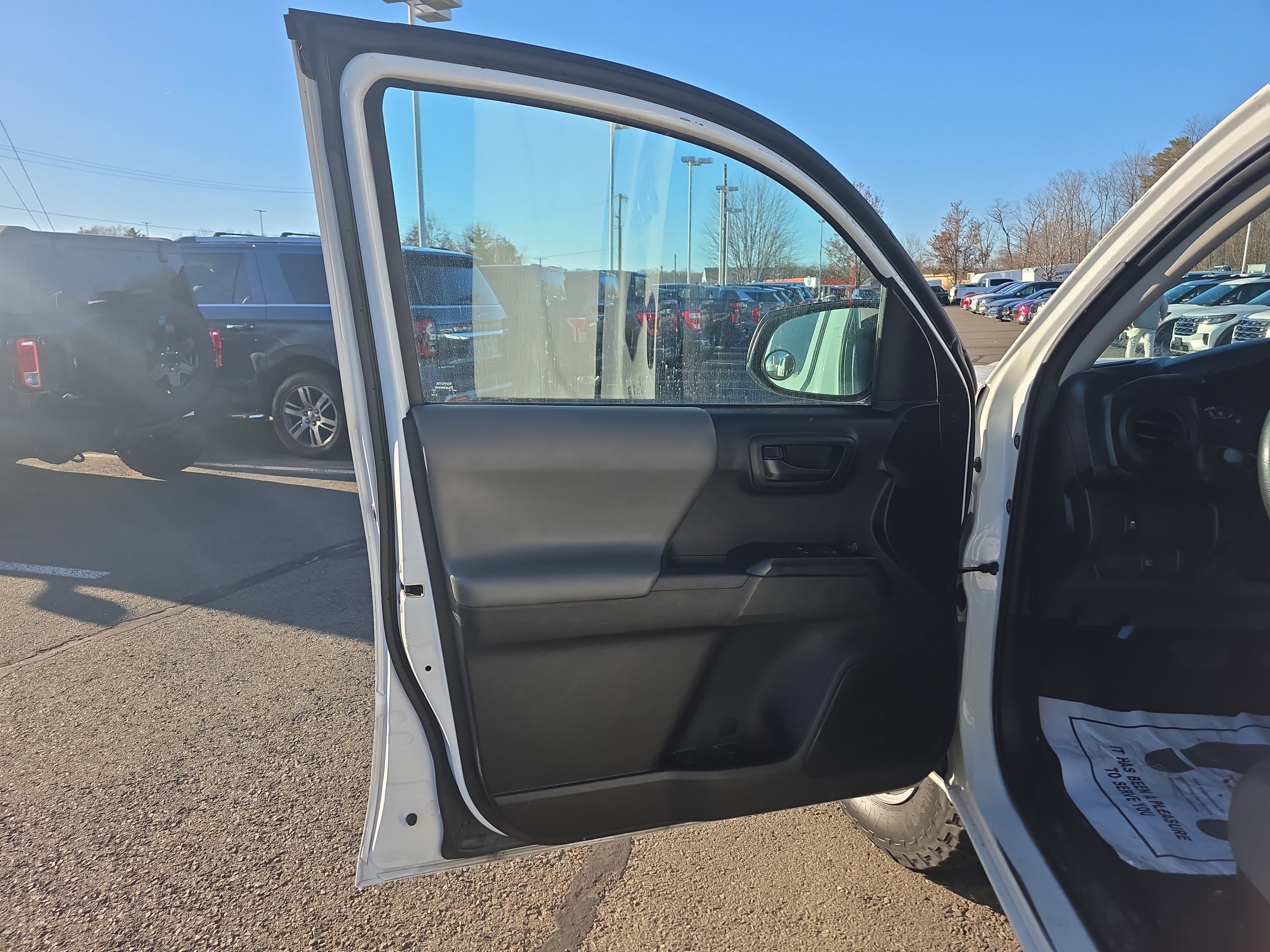 Used 2023 Toyota Tacoma 2WD Access Cab image 21