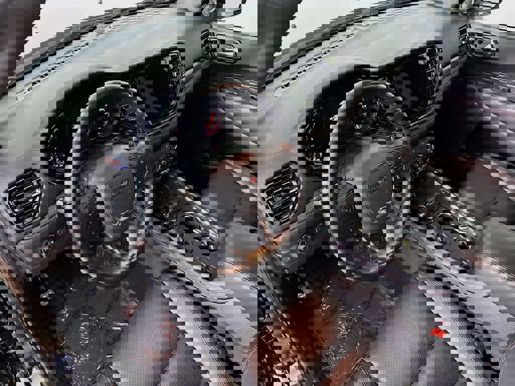 Used 2025 Dodge Durango R/T image 2