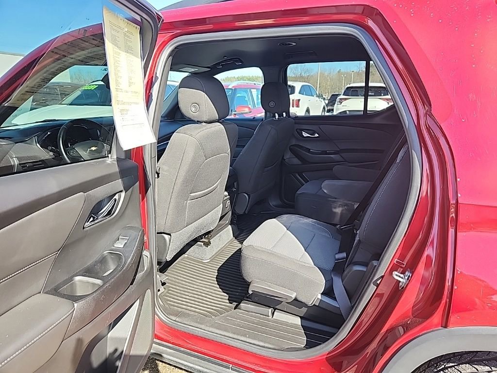 Used 2023 Chevrolet Traverse LT AWD/4WD image 10