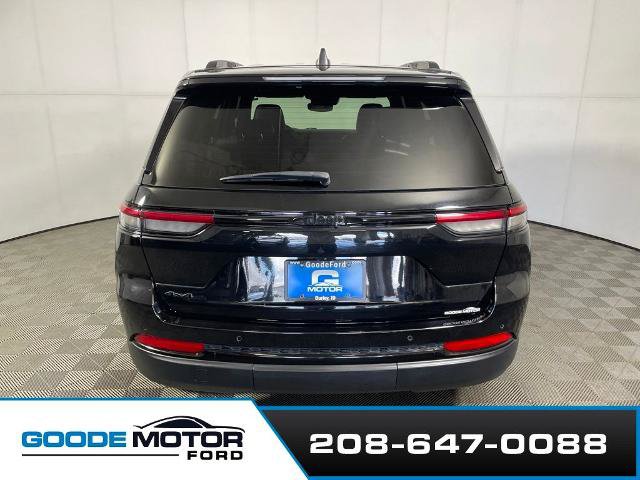 Used 2023 Jeep Grand Cherokee Altitude AWD/4WD image 6