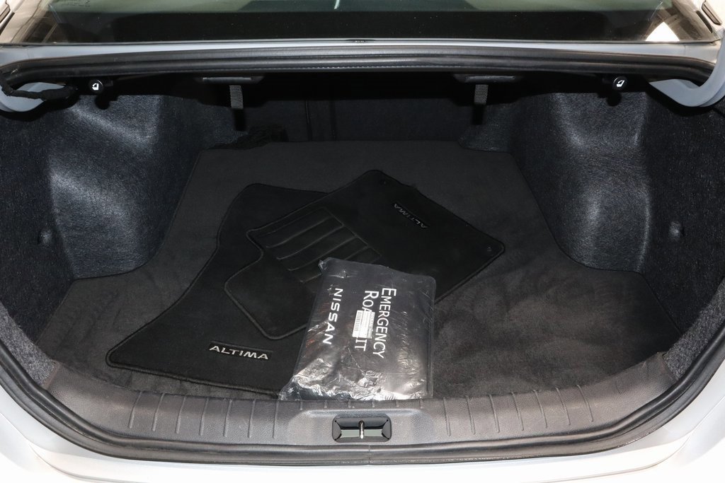 Used 2024 Nissan Altima 2.5 SV image 16
