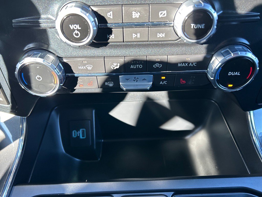 Certified 2022 Ford F150 XLT w/ Equipment Group 302A High image 28