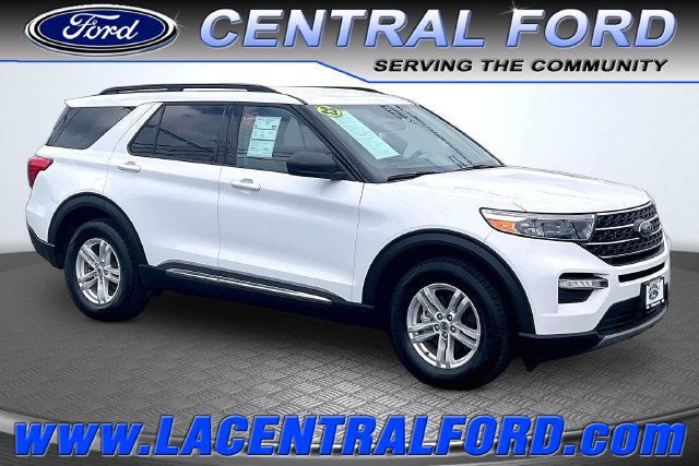 Certified 2023 Ford Explorer XLT w/ Equipment Group 202A AWD/4WD image 1