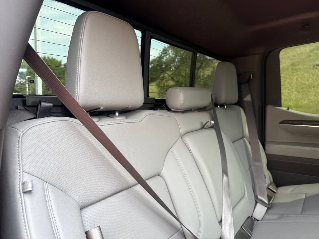 Used 2025 GMC Sierra 1500 SLT w/ SLT Convenience Package AWD/4WD image 26