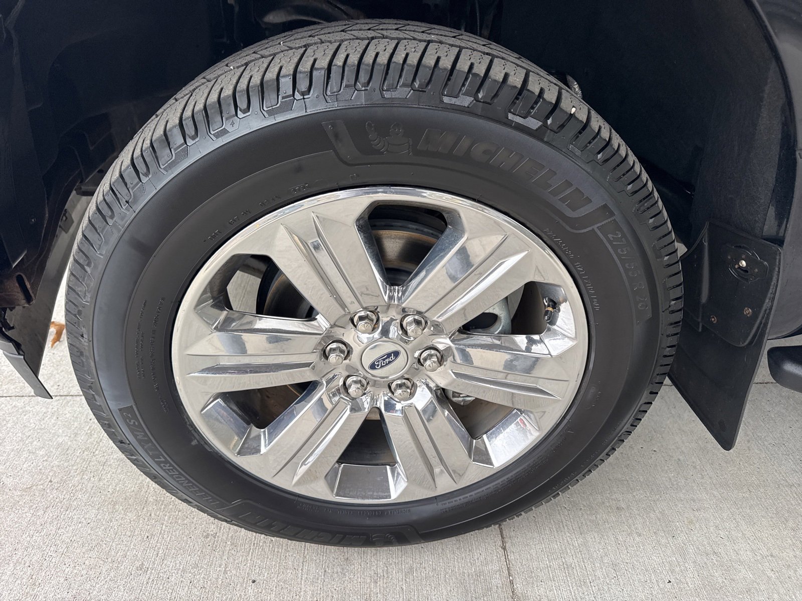 Certified 2019 Ford F150 XLT w/ Equipment Group 302A Luxury image 19