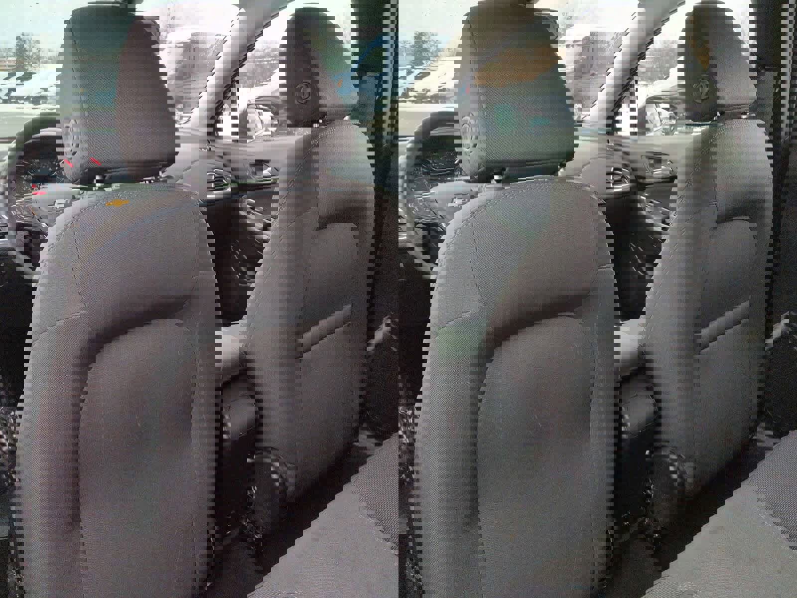 Used 2018 Chevrolet Cruze LT w/ Convenience Package image 19