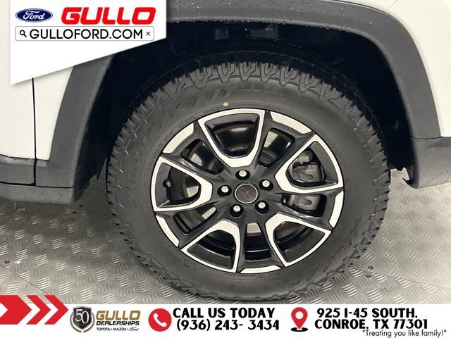 Used 2025 Jeep Compass Trailhawk w/ Trailer Tow Group AWD/4WD image 29