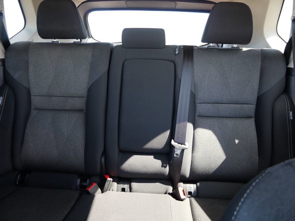 Used 2025 Nissan Rogue SV FWD image 15