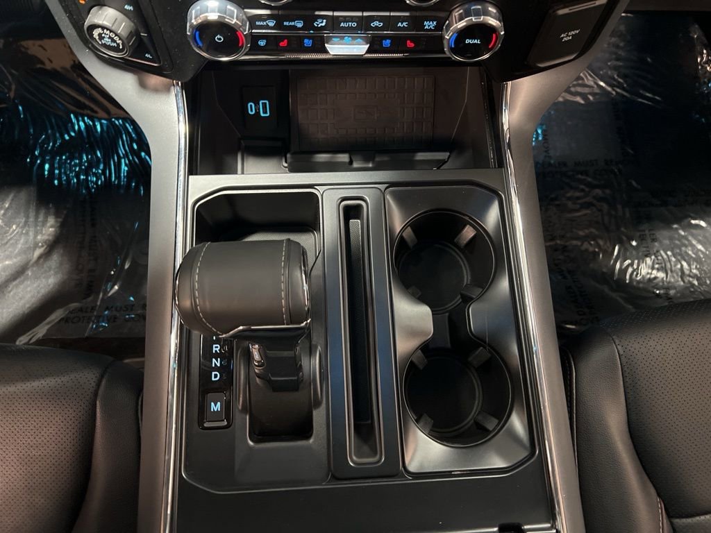 Certified 2022 Ford F150 Lariat w/ Equipment Group 502A High image 16